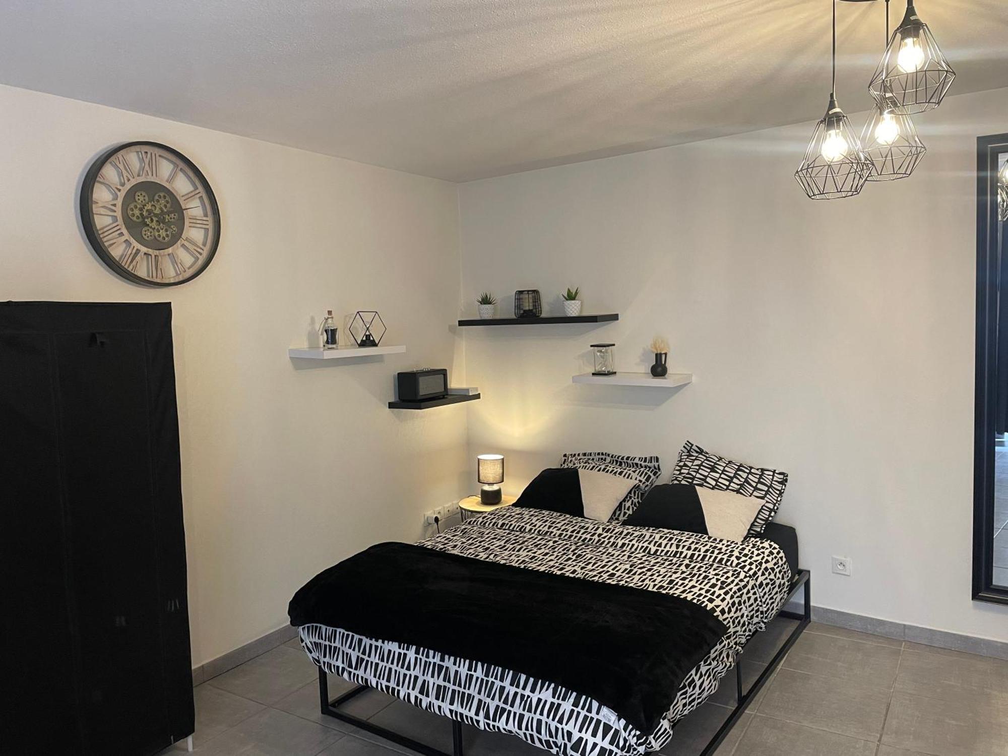 Nid Douillet - Elegant Studio En Plein Centre De รีอง ภายนอก รูปภาพ